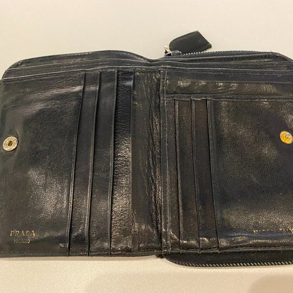 Vintage Quilted Nylon Prada Wallet - Picture 2 of 11